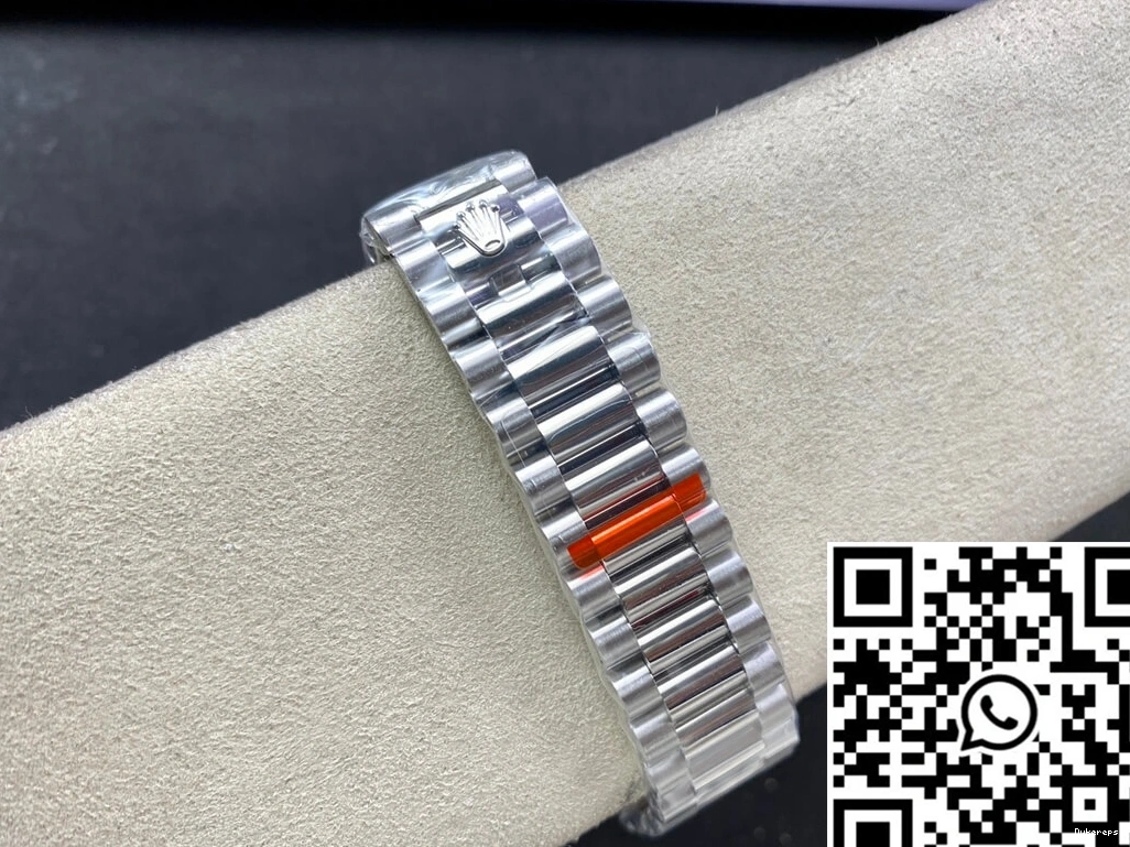 M228236-0007 Rolex Dial Factory EW Date Day Blue 0130